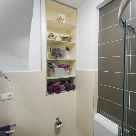 Toni Apartment *